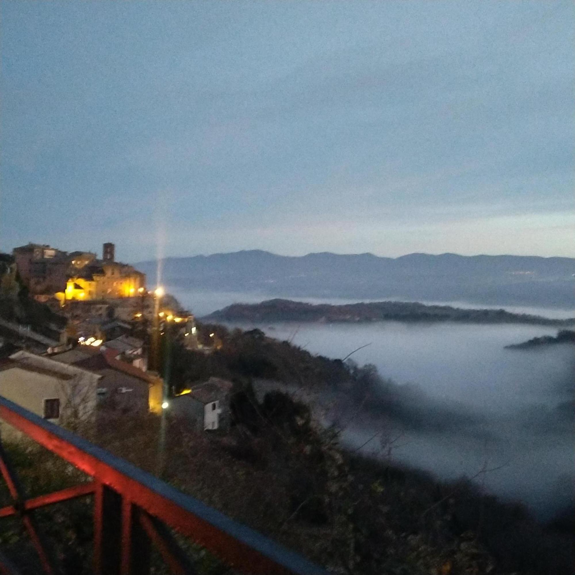 La Casa Di Augusto Hotel Bomarzo Luaran gambar